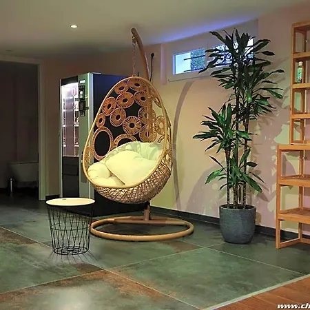 Ds Plaisir Avec Sauna, Jacuzzi A Frühstückspension